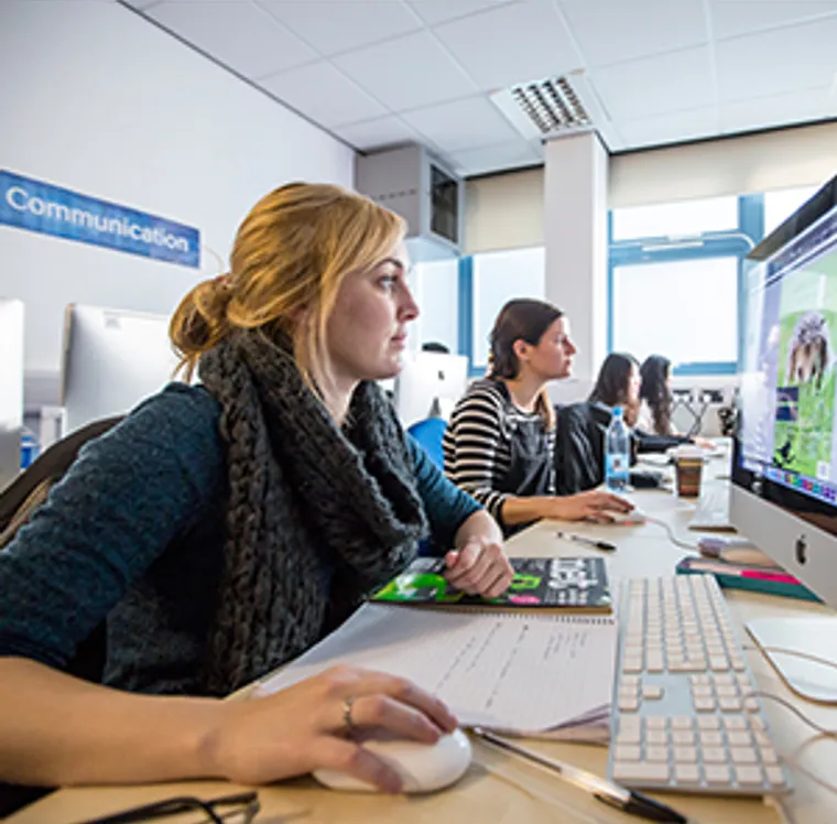 students learning on a PC